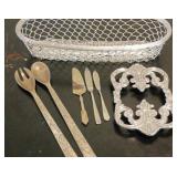 Seagull Canada Leaf Salad Servers, Oneida Serving