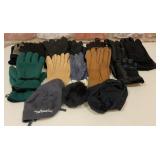 Mixed Lot of Vintage & Modern Winter Gloves,
