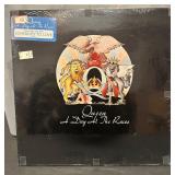 Queen A Day At The Races vinyl