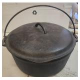 VTG Cast Iron Bean Pot With Handle & Lid