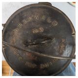 Griswold #9 Cast Iron Bean Pot Erie PA