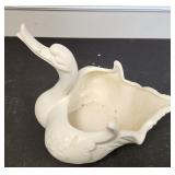 VTG Hull White Swan Duck Planter