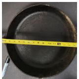 17' Cast Iron Lodge Skillet