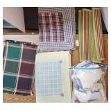 LG Lot of VTG Place Mats & Fabric