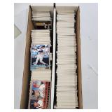 Two Sleeve Unsearched Box 2000 Topps MLB Cards