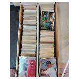 2 Sleeve Unsearched Box 80s-90s MLB Cards