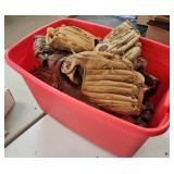 Lot of 24 VTG Big Named Ball Gloves Jackson/Seaver