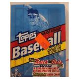 25 Sealed 1992 Topps Baseball Wax Packs