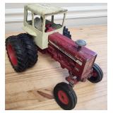 Ertl 1/16 scale International Farmall 1456 Tractor