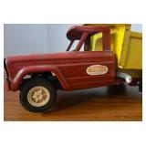 60s Tonka Jeep Gladiator pressed steel dump truck
