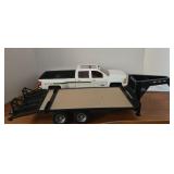 VTG 1990s ERTL Big Farm Chevy Dually With Trailer