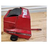 1995 Ertl 1/16 scale Case IH 8465 round  Hay Bale