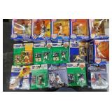 Lot of 16 Sealed VTG Starting Lineups