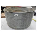 LG Antique Galvanized Soaker Tub