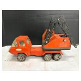 Tonka pressed steel and plastic swivel crane truck