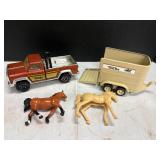 Mixed horse truck and trailer lot