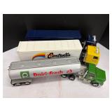 Lot of 3 semi trucks with trailers