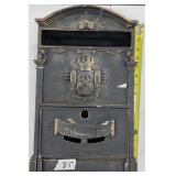 VTG Metal Wall Hanging Mail Box