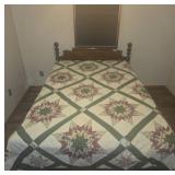 Patchwork Quilt in Star Pattern, 82x97