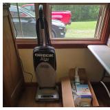 Oreck XL21 Vacuum Cleaner With Accessories