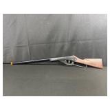 Daisy Model 960 Toy Lever-Action Gun