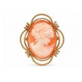 Vintage 14K Gold Cameo Brooch Pin Pendant