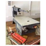 CRAFTSMAN 16 in SCROLL SAW w/ BLADES
