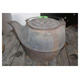 Cast Iron Star 8 Kettle & Iron