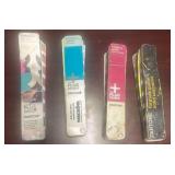 (4) Pantone Formula Guides
