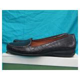 Mixed Size Pair Natural Soul Loafers