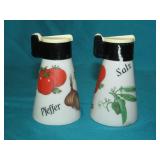 Gerold Porzellan Bavarian S & P Shakers 3 1/4" T