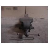 Large Vice - 20' Long - Jaws 6' Wide