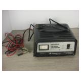 Schumacher 10/30/50 Battery Charger/Power Booster