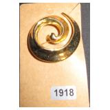Gold Tone Swirl Brooch