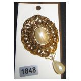 Gold-Tone Filigree Brooch with Cabochon and Faux P