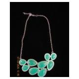 Teardrop Cluster Statement Necklace in Silver Tone
