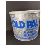 Old Pal 8 Quart Non-Floating Minnow Bucket