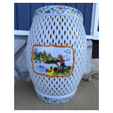 Chinese Porcelain Garden Stool Lamp with Scenic Decoration