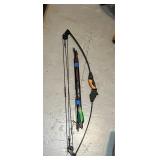 LiL' Commander Compound Bow  with 7 Arrows