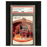 07 Fleer Hot Prospects - Michael Jordan #23  PSA 8