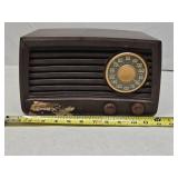 Vintage Bakelite Admiral AM  FM Radio