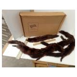Brown Mink Fur Pelts/Stole Adjustable  in Meis