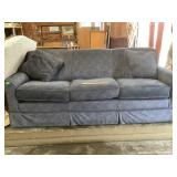 Nice LaZBoy Couch W 80ï¿½ x D 31ï¿½