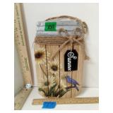Wood Jar Shaped wall art with Daisies & Robin