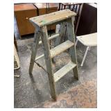 Wooden Step Ladder 34' Tall