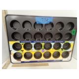 Perfect Results Wilton 24 cup Muffin Pan