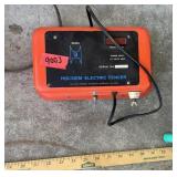 Hol-Dem 51 Electric Fencer