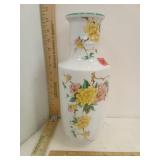 Peking Chinoiserie Kaiser Porcelain Golden Crown