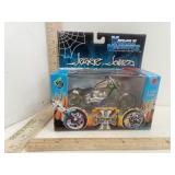 MUSCLE MACHINES Jesse James Diecast Adult