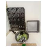 Farberware 8'Open Skillet w/ Lid, Mini Cup Cakes